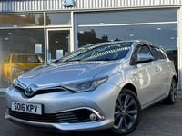 Used Toyota Auris Hybrid 136 HP (100 kW) 2016 Silver Hatchback