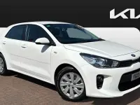 Used Kia Rio 84 HP (61 kW) 2019 White Hatchback