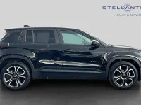 Used Jeep Avenger Summit 100 HP (73 kW) 2025 Red SUV
