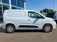 Used Vauxhall Combo 100 kW (136 HP) 2025 White MPV
