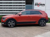 Used Kia Niro 2023 Orange SUV