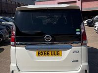 Używany Nissan Serena 2016 Biały Minivan