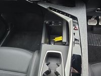 Second-hand Peugeot e-3008 Allure 152 kW (207 CP) 2024 Gri SUV