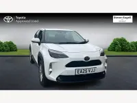Used Toyota Yaris Hybrid 2025 White Hatchback