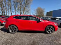 Used Volvo V40 R-Design 115 HP (84 kW) 2013 Red Hatchback