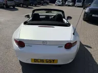 Used Mazda MX5 131 HP (96 kW) 2016 White Cabriolet