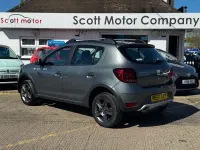 Gebraucht Dacia Sandero Stepway 90 PS (66 kW) 2017 Grau Kleinwagen