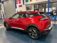 Używany Peugeot 2008 Allure Premium 110 KM (80 kW) 2021 Czerwony SUV