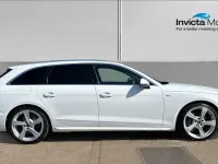 Second-hand Audi A4 S-Line 204 CP (150 kW) 2024 Alb Break