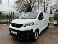 Used Peugeot e-Expert 100 kW (136 HP) 2022 White Van