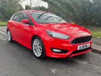 Used Ford Focus Zetec 125 HP (91 kW) 2015 Red Hatchback