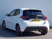 Used Toyota Yaris Hybrid Design 116 HP (85 kW) 2023 White Hatchback