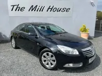 Begagnad Vauxhall Insignia SRi 2011 Svart Halvkombi