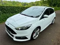 Używany Ford Focus ST 250 KM (183 kW) 2018 Biały Hatchback
