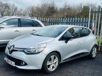 Used Renault Clio IV Dynamique 75 HP (55 kW) 2014 Silver Hatchback