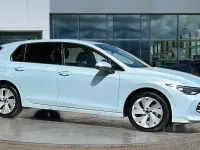 Second-hand VW Golf VIII Style 150 CP (110 kW) 2024 Albastru