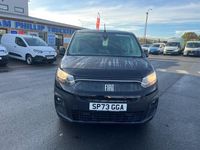 Begagnad Fiat Doblò 2023 Svart Minibuss