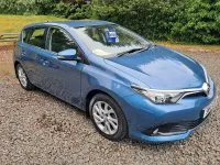 Used Toyota Auris 116 HP (85 kW) 2015 Blue Hatchback
