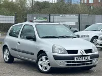 Usado Renault Clio II Expression 2005 Prateado Citadino