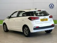 Używany Hyundai i20 SE 84 KM (61 kW) 2020 Biały Hatchback