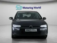 Begagnad VW Golf VIII S 150 HK (110 kW) 2023 Grå Halvkombi