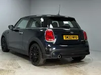 Używany Mini Cooper Exclusive 134 KM (98 kW) 2022 Czarny Hatchback