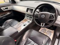 Used Jaguar XF Sportbrake Luxury 163 HP (119 kW) 2013 Silver Estate