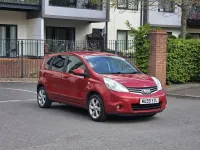 Begagnad Nissan Note Tekna 110 HK (80 kW) 2009 Röd Halvkombi