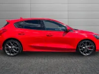 Used Ford Focus ST 187 HP (137 kW) 2019 Red Hatchback