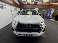 Used Toyota HiLux 148 HP (108 kW) 2022 White Pickup
