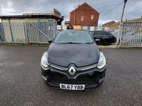 Used Renault Clio IV Signature 2018 Black Hatchback