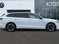 New VW Passat R-line 147 HP (108 kW) 2025 White Estate