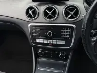 Used Mercedes GLA180 Urban 122 HP (89 kW) 2018 Red SUV