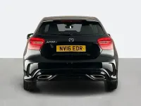 Begagnad Mercedes A200 AMG line 2016 Svart Halvkombi