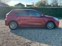 Usado Kia Rio 89 HP (65 kW) 2017 Vermelho Citadino