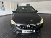 Used Vauxhall Astra SRi 98 HP (72 kW) 2016 Black Hatchback