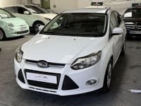 Used Ford Focus Zetec 105 HP (77 kW) 2011 White Hatchback