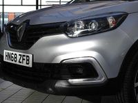 Used Renault Captur Iconic 90 HP (66 kW) 2018 Silver SUV