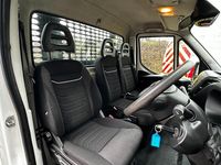 Begagnad Iveco Daily 134 HK (98 kW) 2022 Vit Cab