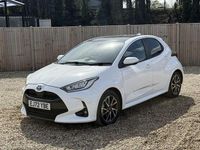 Used Toyota Yaris Hybrid Design 116 HP (85 kW) 2022 White Hatchback