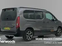 Begagnad Citroën e-Berlingo XTR 100 kW (136 HK) 2023 Grå Minibuss