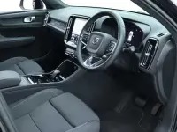 Używany Volvo XC40 Core 175 kW (238 KM) 2023 SUV