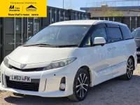 Begagnad Toyota Estima 170 HK (125 kW) 2013 Vit Minibuss