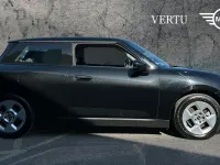 Begagnad Mini Cooper Classic 135 kW (184 HK) 2024 Svart Halvkombi