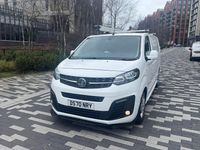 Second-hand Vauxhall Vivaro Sportive 100 CP (73 kW) 2020 Alb Monovolum