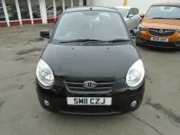 Second-hand Kia Picanto 64 CP (47 kW) 2011 Negru Hatchback