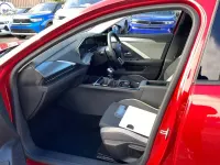 Usado Vauxhall Astra Design Edition 130 CV (95 kW) 2023 Rojo Utilitario