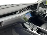 Usado Audi Q8 e-tron Sport 250 kW (340 HP) 2023 Cinzento SUV