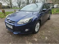 Begagnad Ford Focus Titanium 115 HK (84 kW) 2012 Blå Halvkombi