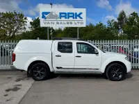 Second-hand Nissan Navara Tekna 2014 Alb Pickup